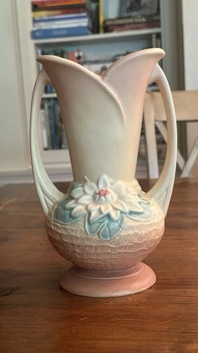 Vtg Hull Water Lily Double Handled Vase Art Pottery “L 10 9.5" Pastel Color