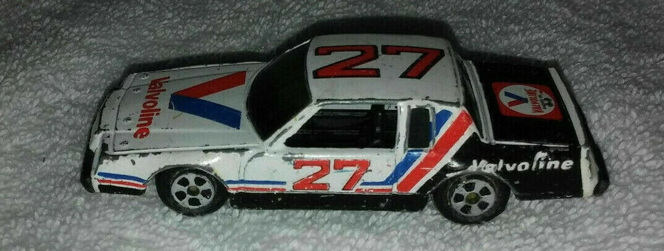 ERTL Winston Cup No27 Cale Yarborough Valvoline Buick Regal (1981) - Изображение 3 из 3