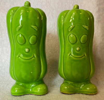 Anthropomorphic Cucumber Pickle Green Veggie 4-1/2'' Salt & Pepper Shakers Japan
