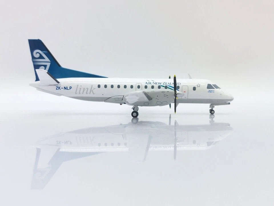 Modelo diecast JC Wings 1:200 Air New Zealand Link (Air Nelson) Saab 340A ZK-NLP Foto 2 de 4