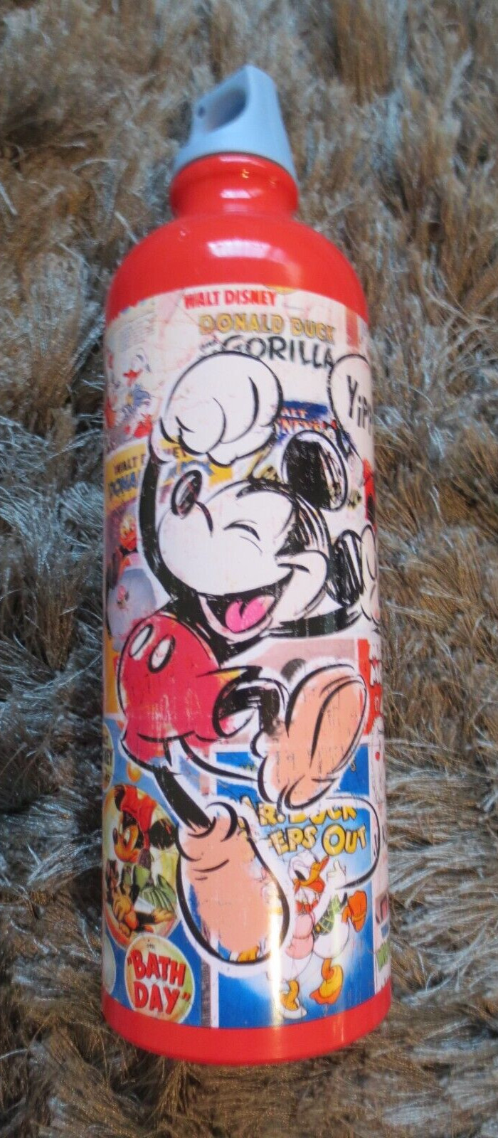 Disney Store Mickey Mouse Water Bottle 25 Oz Red Metal Cartoon Pop Art Screw Top