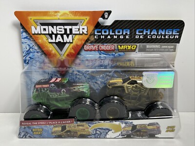 MONSTER JAM 2020 1:64 Reveal the Steel Color Change  GRAVE DIGGER & MAX-D , NEW!