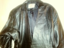 Wilsons Black Leather Jacket Women's Size Large Padded Shoulders Buttons