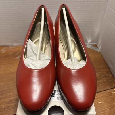 NIB SOFT STYLE HUSH PUPPIES Angel II Red Elegance Boxed 8W WOMENS