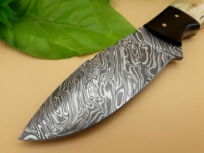DAMASCUS STEEL SHARP SPORTS HUNTING DAGGER BOOT KNIFE CAMEL BONE GRIP & SHEATH
