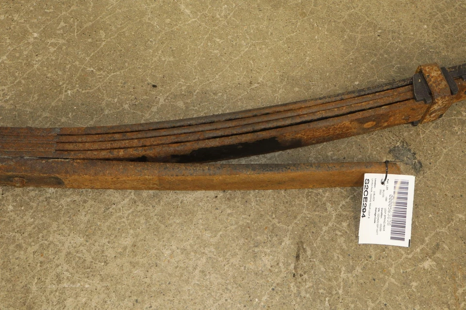 01-10 Chevy Silverado 2500HD OEM Rear Leaf Springs Pair Left/Right 225k - Image 4 of 4