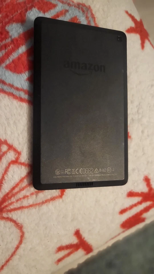 Amazon Kindle Fire HD 6  4th Generation Tablet E reader  - Image 3 of 3