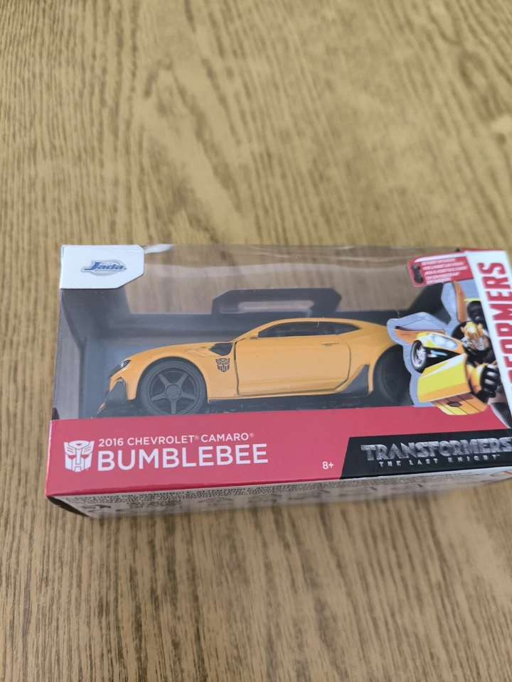 Transformers Bumblebee 2016 Chevrolet Camaro Die Cast Hasbro Model Jada Toys - Immagine 4 di 4