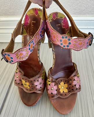 EUC Laura Vita France Women Heels Leather Slip On Sandal Flowers  Multi 39/8-8.5