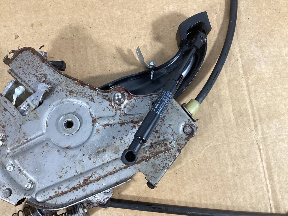 Pedal de freno de estacionamiento de emergencia Porsche Cayenne 2008-2010 3,6 L 7L0721797N OEM. Foto 3 de 4