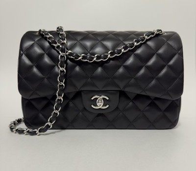 CHANEL 黒 レザー バッグ New CHANEL Lambskin Leather Classic Jumbo Double Flap Shoulder Bag