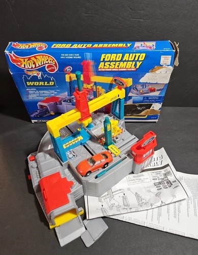 Vintage 1998 Hot Wheels Ford Auto Assembly Plant Set Mattel Original Box - Picture 2 of 23