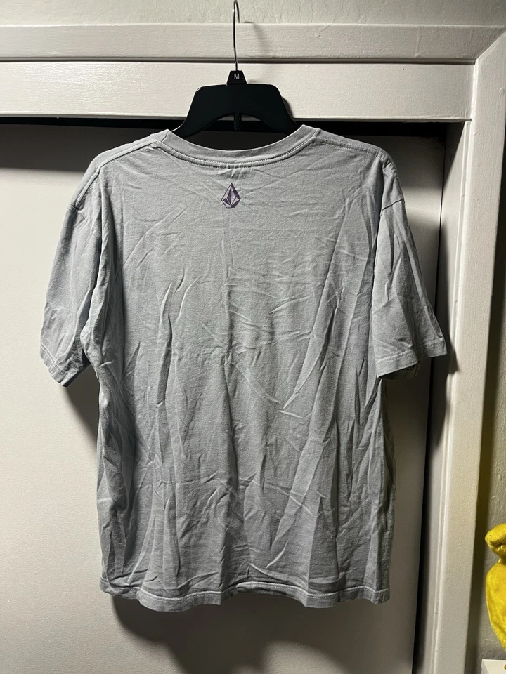 Volcom Men's Short Sleeve T-Shirt Size Large Y2K - Image 4 of 4