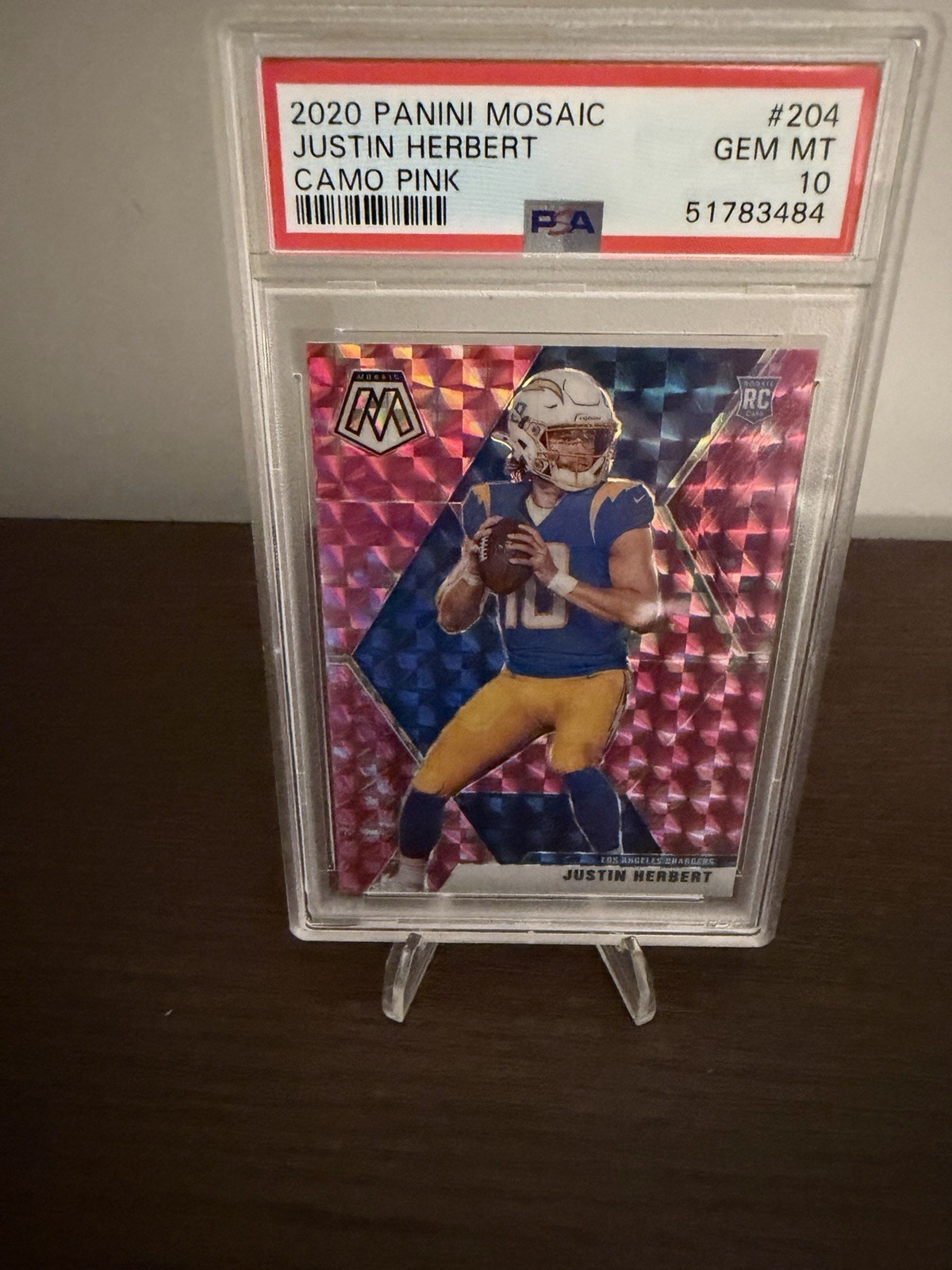 Panini 2020 Mosaic Justin Herbert Chargers #204 Rookies Camo Pink Prizm PSA 10