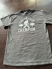 Size M Gildan T-Shirt Sasquatch Big Foot Hide Seek Champion Gray Heavy Cotton