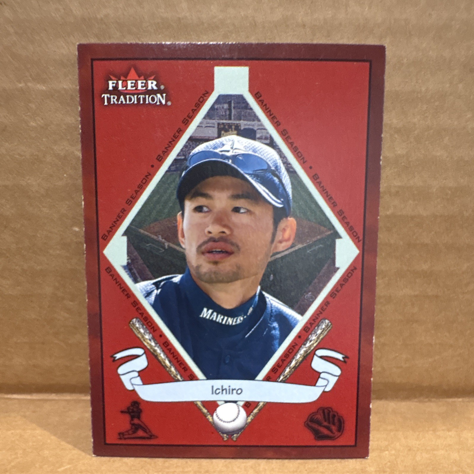 Fleer 2002 Tradition Banner Season Ichiro #487 Seattle Mariners