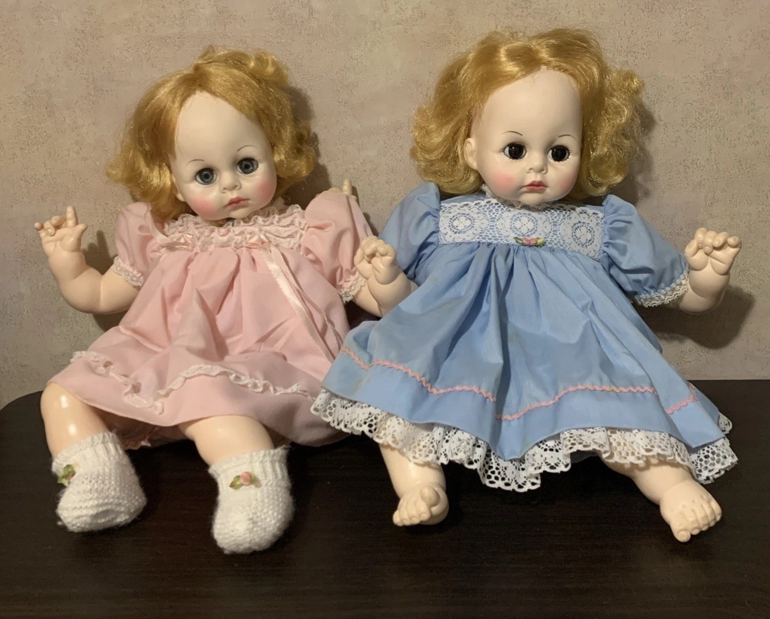 1977 Vtg Madame Alexander 19&rdquo; Blonde Pussycat Baby Dolls, 