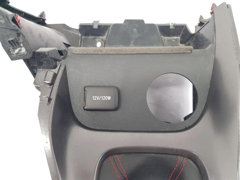 Toyota Yaris 2020 palanca de cambios envolvente 5881152120 Foto 3 de 4