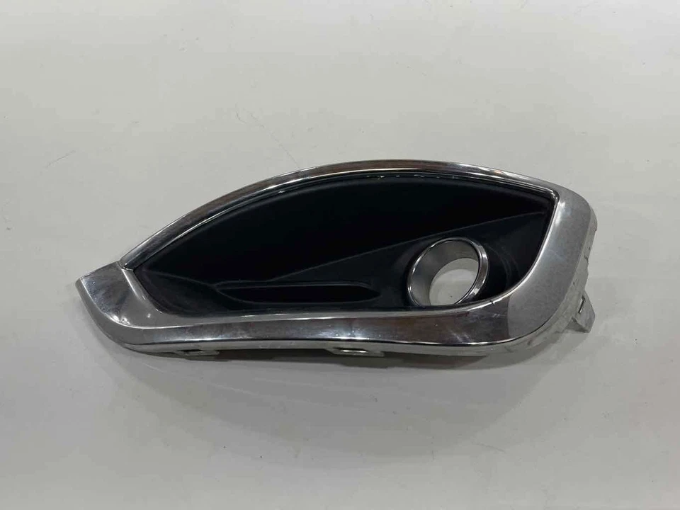 Luz antiniebla delantera izquierda para conductor Chrysler Pacifica 2017-2020 con bisel OEM Foto 3 de 4