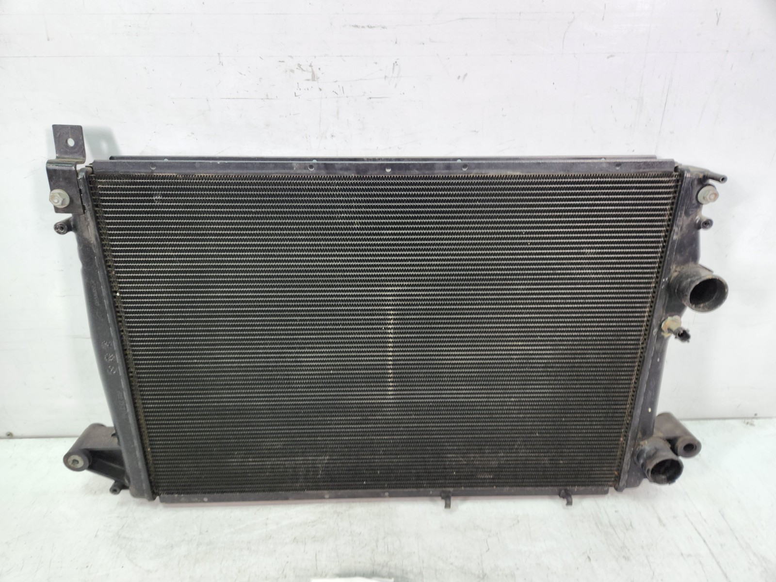 ✅ 04-10 OEM Maserati Quattroporte M139 Engine Motor Cooling Coolant Radiator 71k