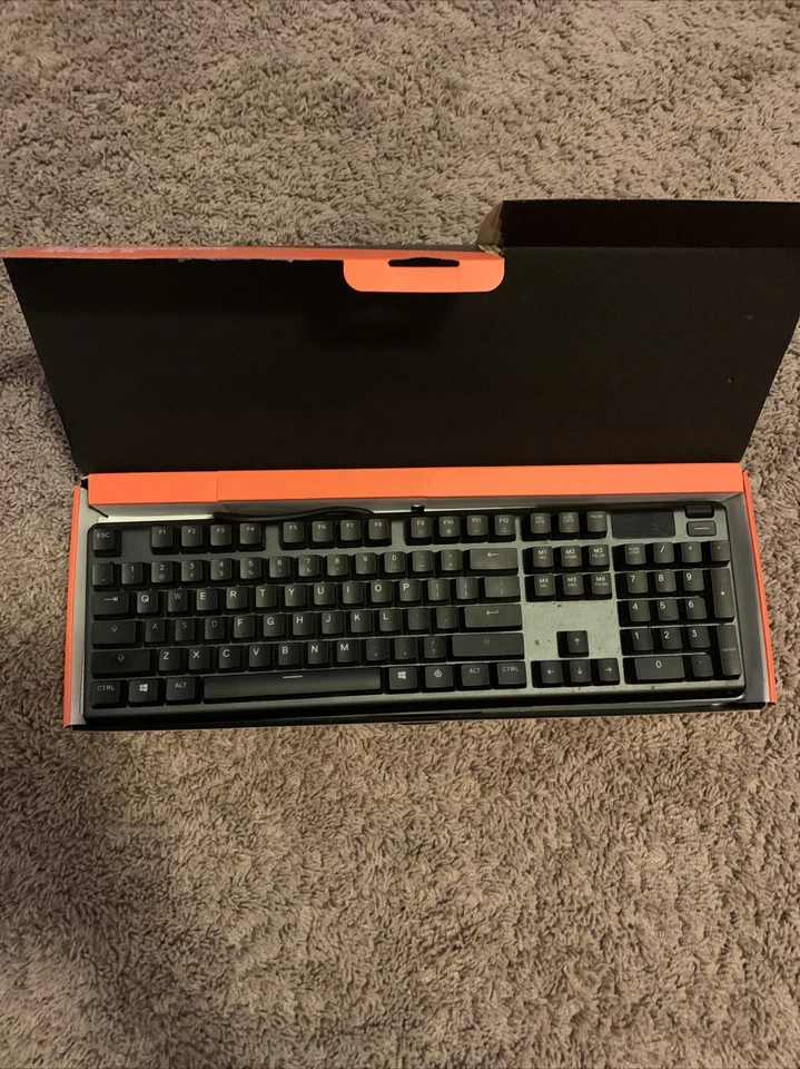 SteelSeries Apex 5 Wire Keyboard (used) With Box - Image 4 of 4
