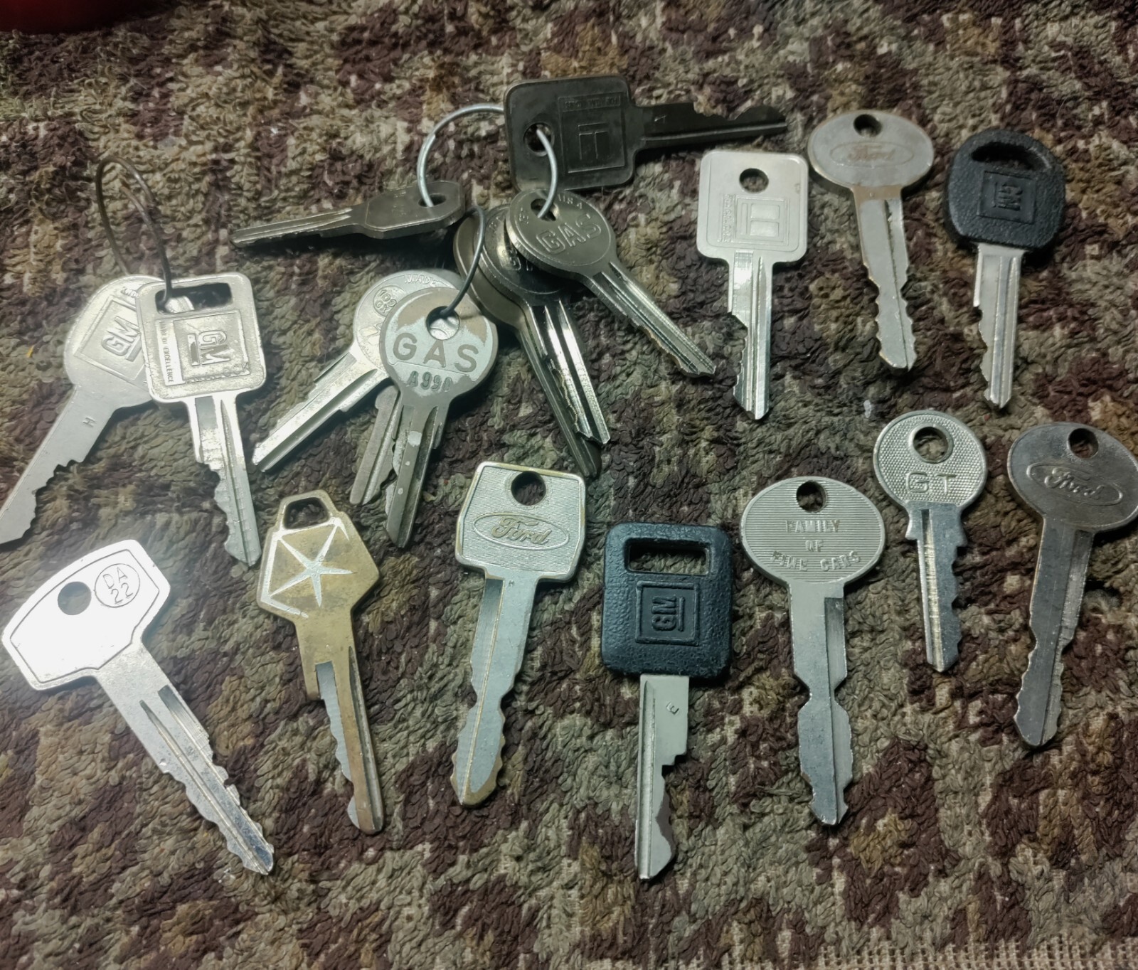Vintage Car Keys Gm Ford Gas Lot eBay