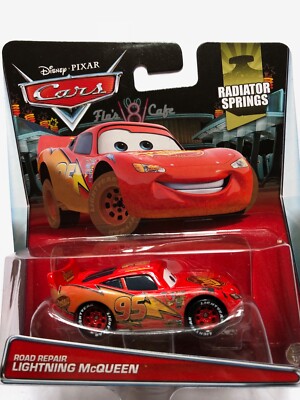 カーズ、ミニカーマテルライトニングマックィーンRADIATOR SPRINGS Amazon | MATTEL Disney-PIXAR 