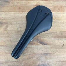 Miglio basso! Fizik Antares R1 7x10mm Barre Ovali in Carbonio 139mm Sella Bici 172g