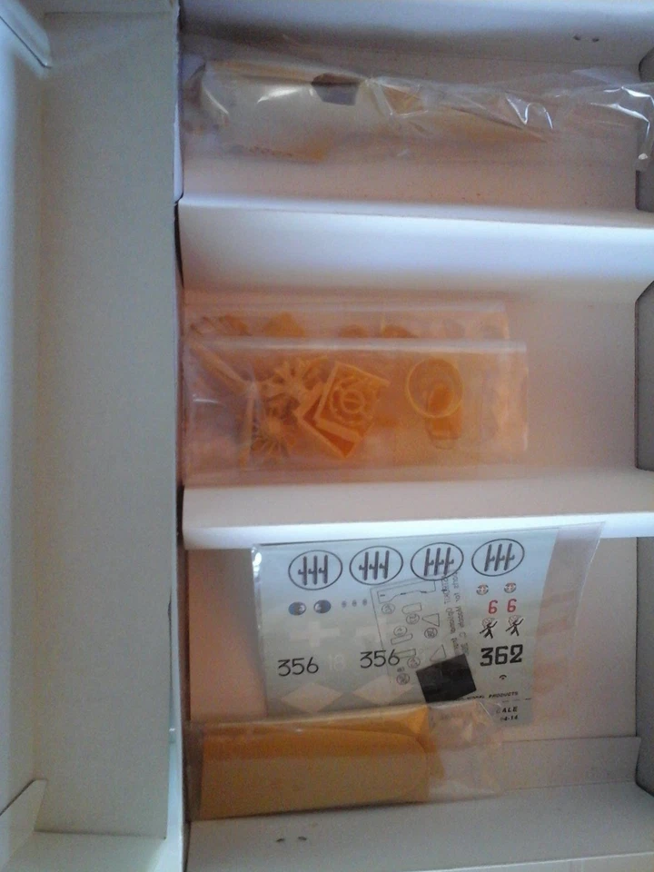 SAETTA MACCHI C.200 FIGHTER BOMBER 1/48 SCALE RESIN KIT ASTROKIT MODEL+PHOTOETCH - Immagine 2 di 3