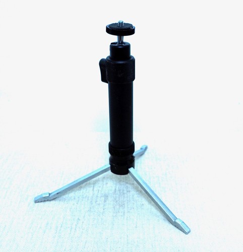 Vintage Metal table top travel extendable tripod for camera SLR DSLR - 第 1/2 張圖片