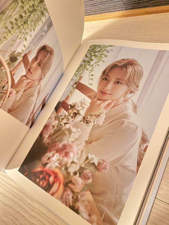 アート・デザイン・音楽 TWICE Yes, I am Tzuyu (Blue ver.) Yes, I am Tzuyu./ 1ST PHOTOBOOK（Blue ver.） : TZUYU (TWICE