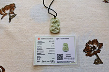 SUPERBE PENDENTIF en JADE  CATEGORIE A AVEC CERTIFICAT de GARANTIE LOT N°93