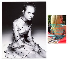 Elle Fanning Predator Badlands Star Signed 8x10 Photo EXACT Proof RACC COA B