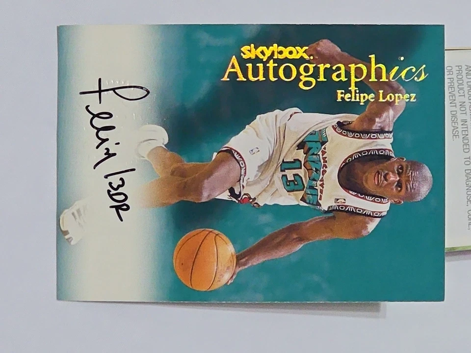 Felipe Lopez Basketball Card 1999-00 Skybox Premium Autographics Lopez Auto - Image 2 of 4