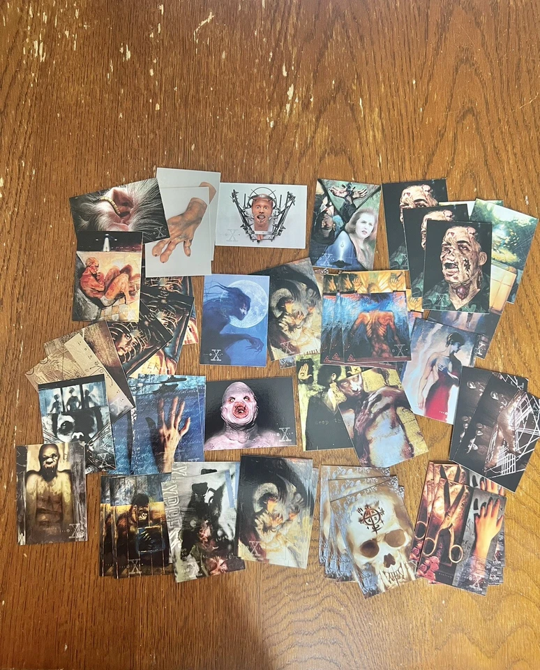 X-Files Topps collector cards premiere edition. Nearly 200 Cards - Image 4 of 4