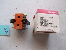 NEW IN BOX HONEYWELL MICROSWITCH 9817 (166-3)