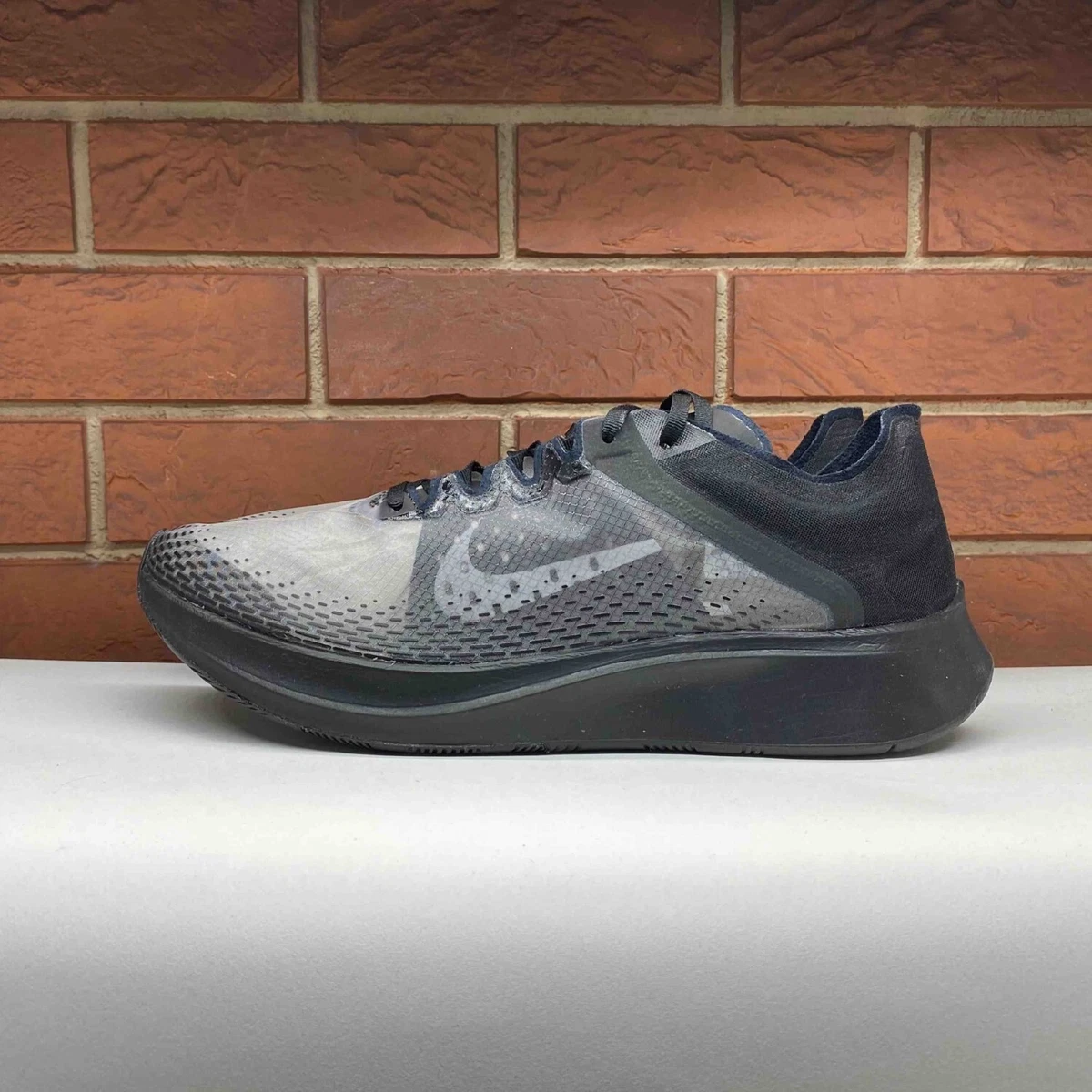 nike zoom fly fast