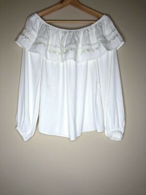 NWT White House Black Market EMBROIDERED-TRIM OFF-THE - Main Image