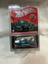 HOT WHEELS RED LINE 1968 COSTOM PLYMOUTH BARACUDA BLUE NEW