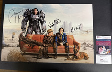 Ella Purnell, Walton Goggins, Aaron Moten Signed 11x17 Fallout Cast Photo - JSA
