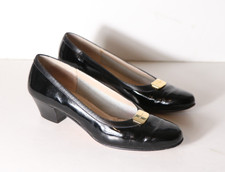 Salvatore Ferragamo Black Patent Leather Heels Vintage 6 A2 Narrow Gold Logo