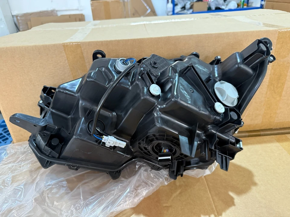 Faro derecho pasajero Lexus GS350 GS-F 16-17 GS200t 16-18 GS450h 2016-2020 Foto 2 de 2