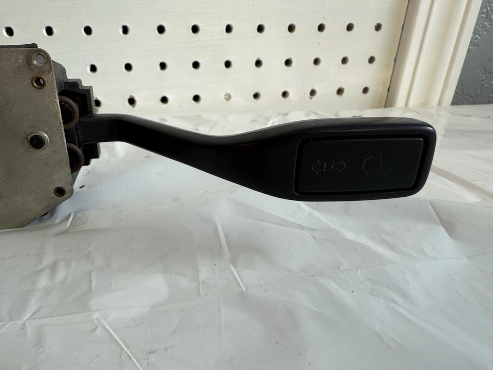 Conjunto de interruptor combinado de columna de dirección Porsche 944 ('85 1/2-'88) Foto 4 de 4