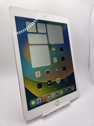 Apple iPad Pro 1st Gen A1673 Rose Gold Wi-Fi 32GB 128GB 256GB 9.7" iOS Tablet - Picture 2 of 13