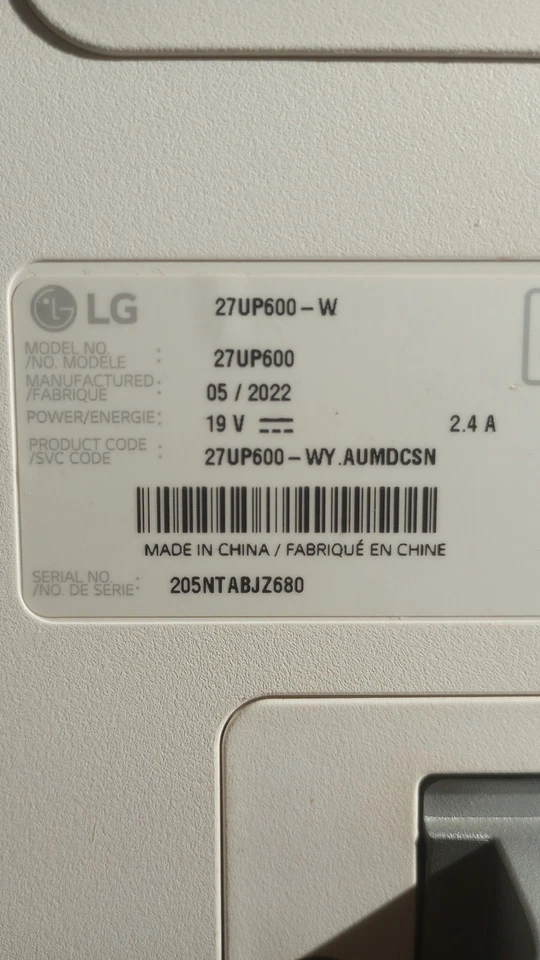 LG 27UP600-W 27-inch IPS LED 4K UHD Monitor --60Hz AMD FreeSync, HDR - Image 2 of 3