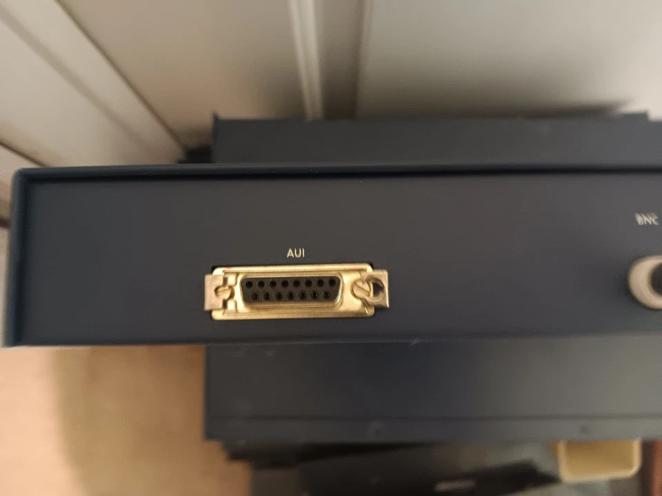 Netgear EN524 24 port Ethernet Hub - Image 2 of 4