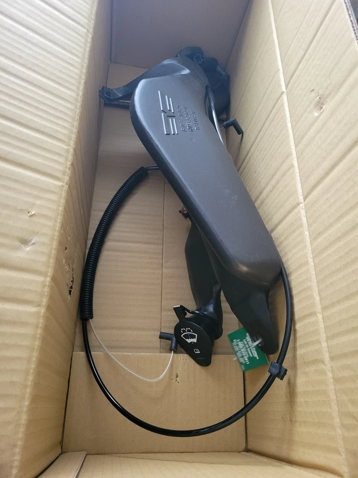 Dorman 603-082 Washer Fluid Reservoir fits 1997-2007 Ford Taurus Mercury Sable - Image 2 of 4