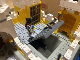 LEGO LEGOLAND Eldorado Fortress 6276 In 1989 Used Retired As Is