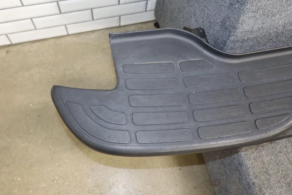 00-06 Chevy Suburban Tahoe GMT800 Chrome Rear Bumper See Photos Foto 2 de 4