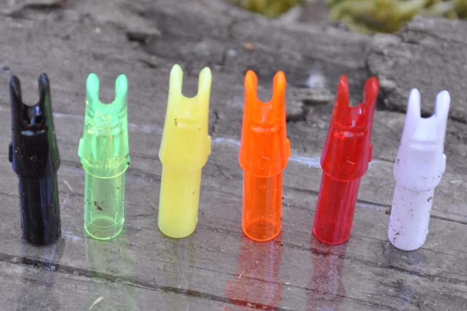 Gold Tip .246 Inch GT Nocks, Dozen Packs - Image 2 of 2